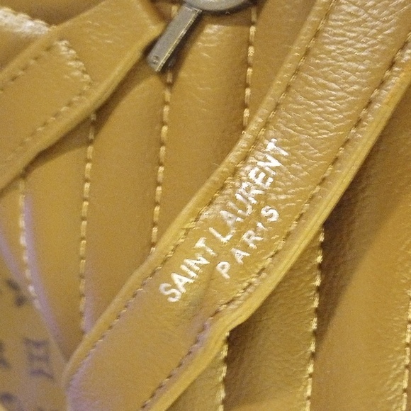 Beautiful YSL purse - Picture 2 of 8